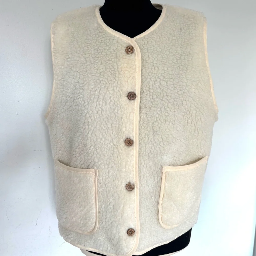 NWOT J& L Paris vest - Picture 2 of 10
